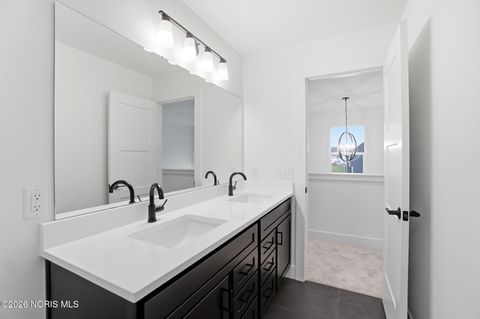 Tiny photo for 140 Barton Creek Drive, Perrysburg, OH 43551 (MLS # 10005649)