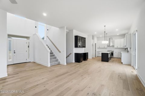 Tiny photo for 140 Barton Creek Drive, Perrysburg, OH 43551 (MLS # 10005649)