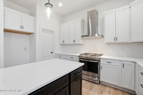 Tiny photo for 140 Barton Creek Drive, Perrysburg, OH 43551 (MLS # 10005649)