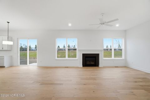 Tiny photo for 140 Barton Creek Drive, Perrysburg, OH 43551 (MLS # 10005649)