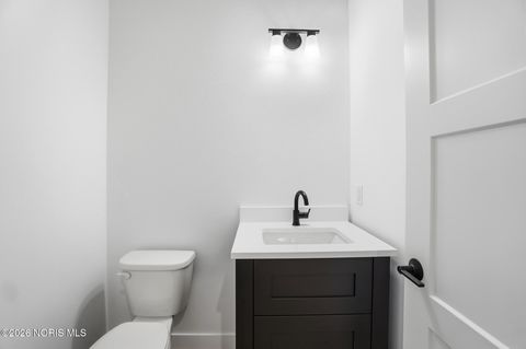 Tiny photo for 140 Barton Creek Drive, Perrysburg, OH 43551 (MLS # 10005649)