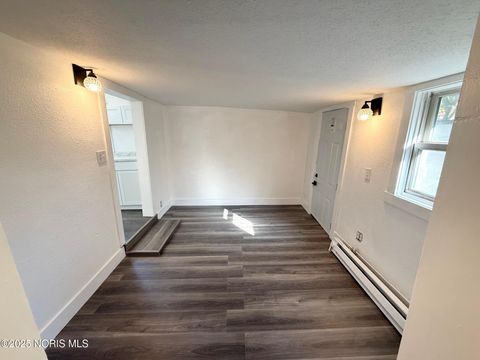 Tiny photo for 145 Whiting Avenue, Toledo, OH 43609 (MLS # 10000692)