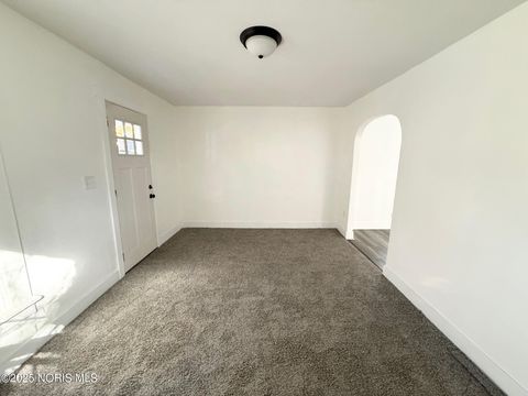 Tiny photo for 145 Whiting Avenue, Toledo, OH 43609 (MLS # 10000692)