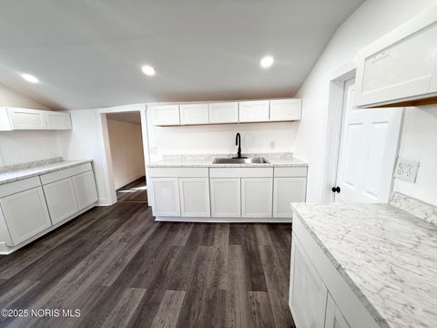 Tiny photo for 145 Whiting Avenue, Toledo, OH 43609 (MLS # 10000692)