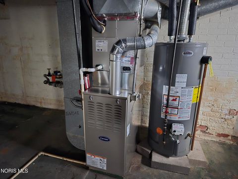 Tiny photo for 2210 River Road, Maumee, OH 43537 (MLS # 10005163)