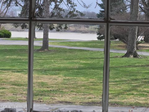 Tiny photo for 2210 River Road, Maumee, OH 43537 (MLS # 10005163)