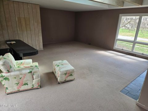 Tiny photo for 2210 River Road, Maumee, OH 43537 (MLS # 10005163)