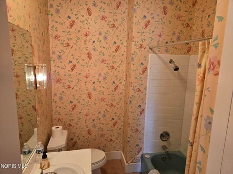 Tiny photo for 2210 River Road, Maumee, OH 43537 (MLS # 10005163)