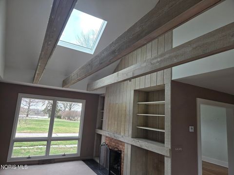 Tiny photo for 2210 River Road, Maumee, OH 43537 (MLS # 10005163)