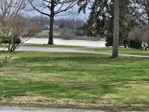 Tiny photo for 2210 River Road, Maumee, OH 43537 (MLS # 10005163)