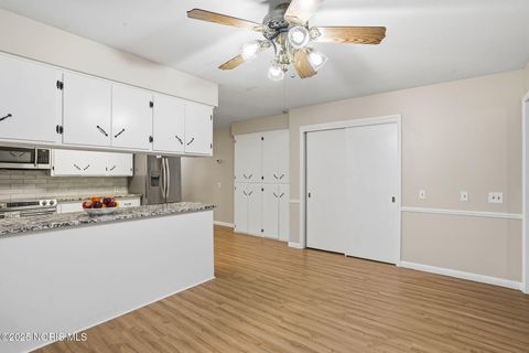 Tiny photo for 601 Yorkshire Drive, Findlay, OH 45840 (MLS # 10001832)