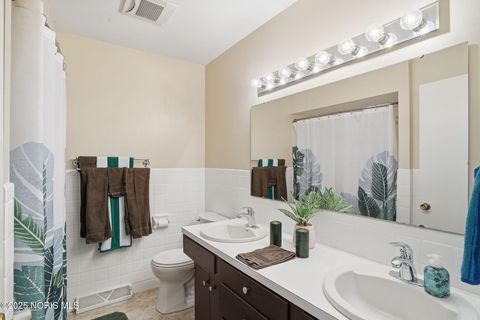 Tiny photo for 601 Yorkshire Drive, Findlay, OH 45840 (MLS # 10001832)