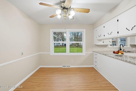 Tiny photo for 601 Yorkshire Drive, Findlay, OH 45840 (MLS # 10001832)