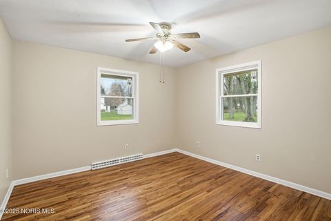 Tiny photo for 601 Yorkshire Drive, Findlay, OH 45840 (MLS # 10001832)