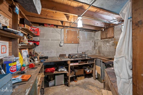 Tiny photo for 616 Bronx Drive, Toledo, OH 43609 (MLS # 10011174)