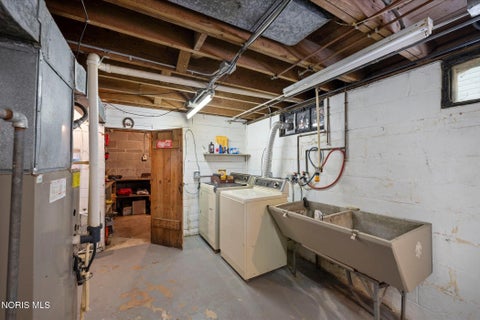 Tiny photo for 616 Bronx Drive, Toledo, OH 43609 (MLS # 10011174)