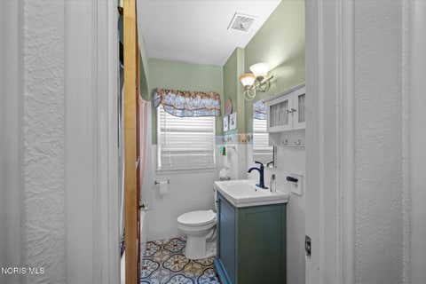 Tiny photo for 616 Bronx Drive, Toledo, OH 43609 (MLS # 10011174)