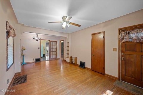 Tiny photo for 616 Bronx Drive, Toledo, OH 43609 (MLS # 10011174)