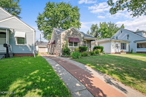 Tiny photo for 616 Bronx Drive, Toledo, OH 43609 (MLS # 10011174)