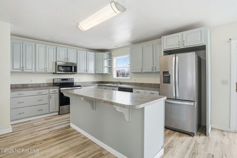 Tiny photo for 529 Haley Drive, Oregon, OH 43616 (MLS # 10002883)