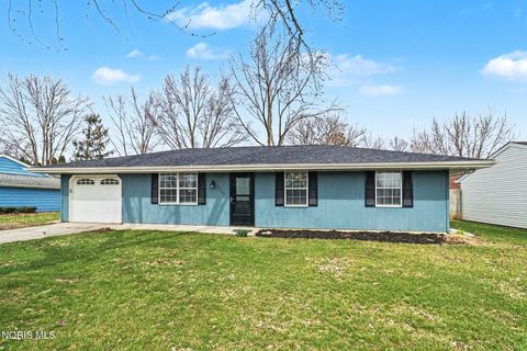 Photo of 1025 Colonial Lane, Bryan, OH 43506 (MLS # 10005563)