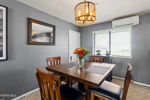 Tiny photo for 1025 Colonial Lane, Bryan, OH 43506 (MLS # 10005563)