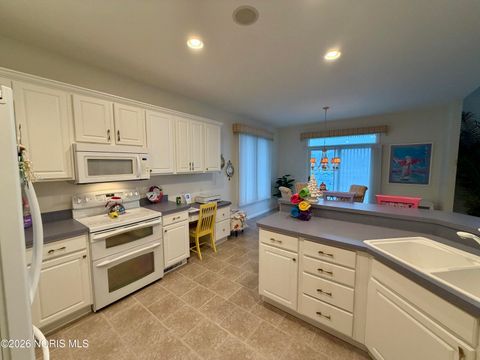 Tiny photo for 14857 Lake Winds Drive, Perrysburg, OH 43551 (MLS # 10003075)