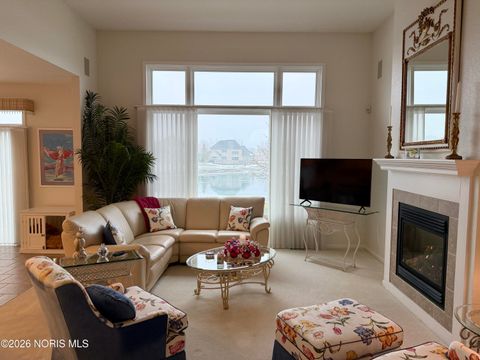 Tiny photo for 14857 Lake Winds Drive, Perrysburg, OH 43551 (MLS # 10003075)