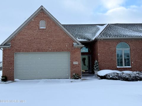 Photo of 14857 Lake Winds Drive, Perrysburg, OH 43551 (MLS # 10003075)