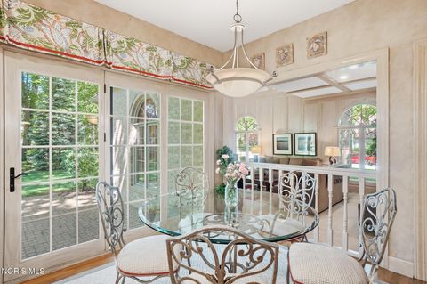 Tiny photo for 2727 Spring Water Drive, Toledo, OH 43617 (MLS # 10008386)