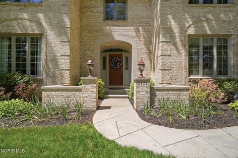 Tiny photo for 2727 Spring Water Drive, Toledo, OH 43617 (MLS # 10008386)
