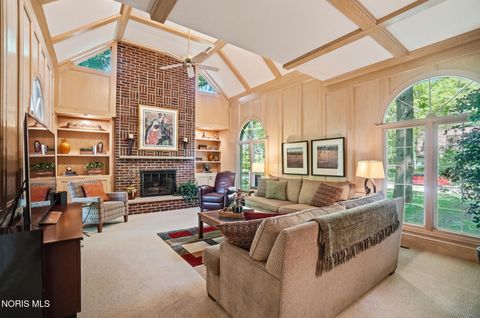 Tiny photo for 2727 Spring Water Drive, Toledo, OH 43617 (MLS # 10008386)