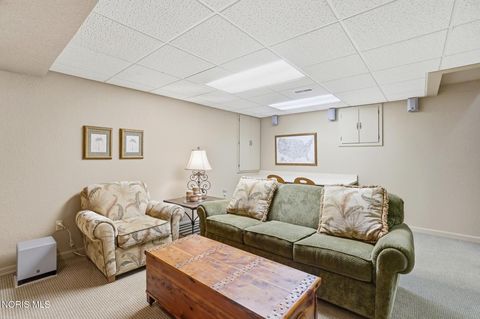 Tiny photo for 2727 Spring Water Drive, Toledo, OH 43617 (MLS # 10008386)