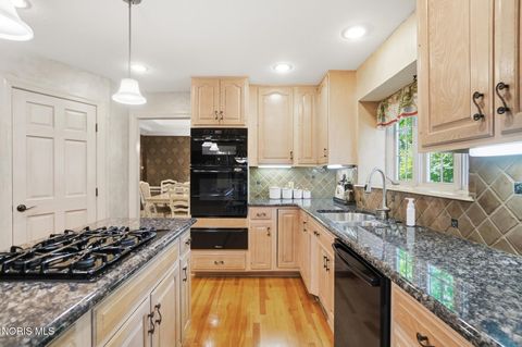 Tiny photo for 2727 Spring Water Drive, Toledo, OH 43617 (MLS # 10008386)