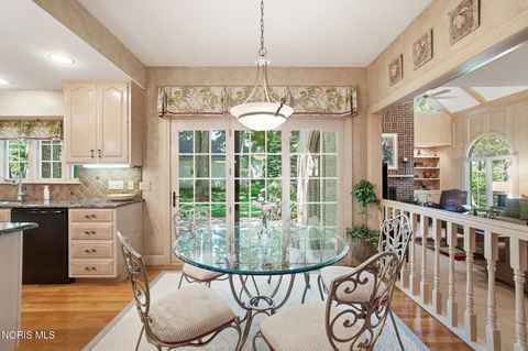 Tiny photo for 2727 Spring Water Drive, Toledo, OH 43617 (MLS # 10008386)