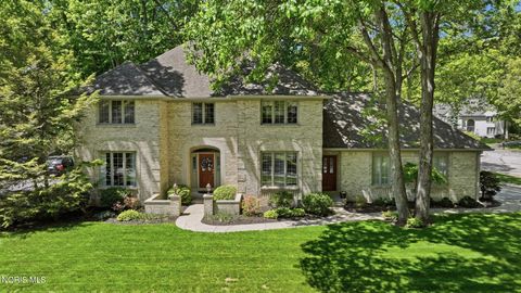 Photo of 2727 Spring Water Drive, Toledo, OH 43617 (MLS # 10008386)