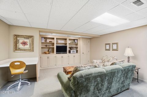 Tiny photo for 2727 Spring Water Drive, Toledo, OH 43617 (MLS # 10008386)