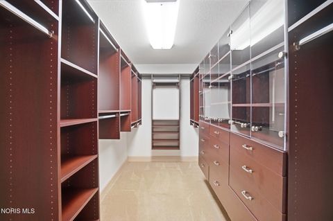 Tiny photo for 2727 Spring Water Drive, Toledo, OH 43617 (MLS # 10008386)