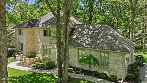 Tiny photo for 2727 Spring Water Drive, Toledo, OH 43617 (MLS # 10008386)