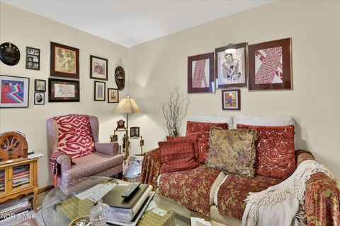 Tiny photo for 836 City Park Park, Toledo, OH 43604 (MLS # 10005509)