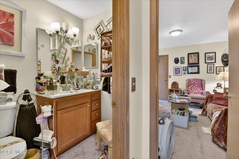 Tiny photo for 836 City Park Park, Toledo, OH 43604 (MLS # 10005509)