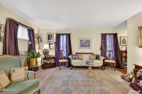 Tiny photo for 836 City Park Park, Toledo, OH 43604 (MLS # 10005509)