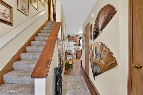 Tiny photo for 836 City Park Park, Toledo, OH 43604 (MLS # 10005509)