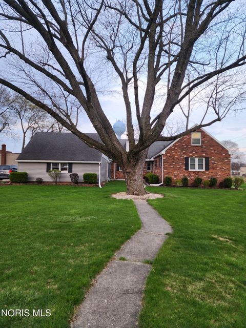 Photo of 428 Pine Street, Pemberville, OH 43450 (MLS # 10006279)