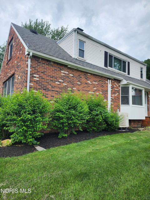 Tiny photo for 428 Pine Street, Pemberville, OH 43450 (MLS # 10006279)