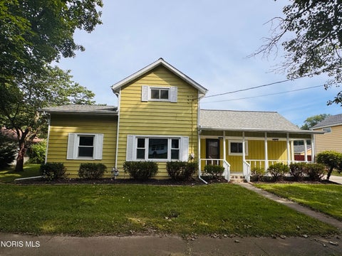 Photo of 128 W Gas Street, Edgerton, OH 43517 (MLS # 10013178)