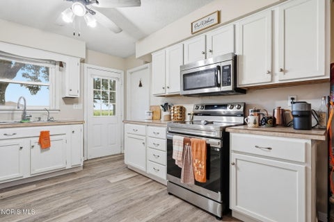 Tiny photo for 90 Us-23, Fostoria, OH 44830 (MLS # 10013302)
