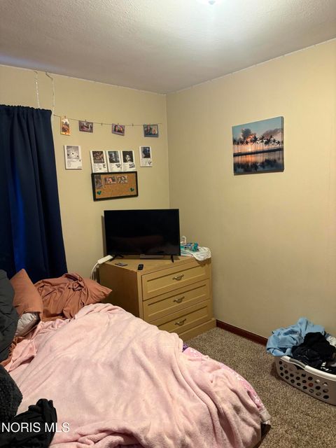 Tiny photo for 221 Orville Drive, Toledo, OH 43612 (MLS # 10004581)