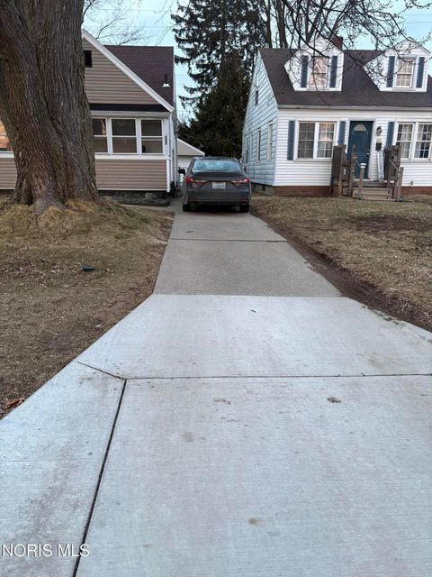 Tiny photo for 221 Orville Drive, Toledo, OH 43612 (MLS # 10004581)