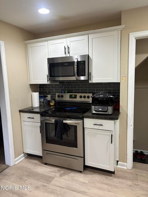 Tiny photo for 221 Orville Drive, Toledo, OH 43612 (MLS # 10004581)